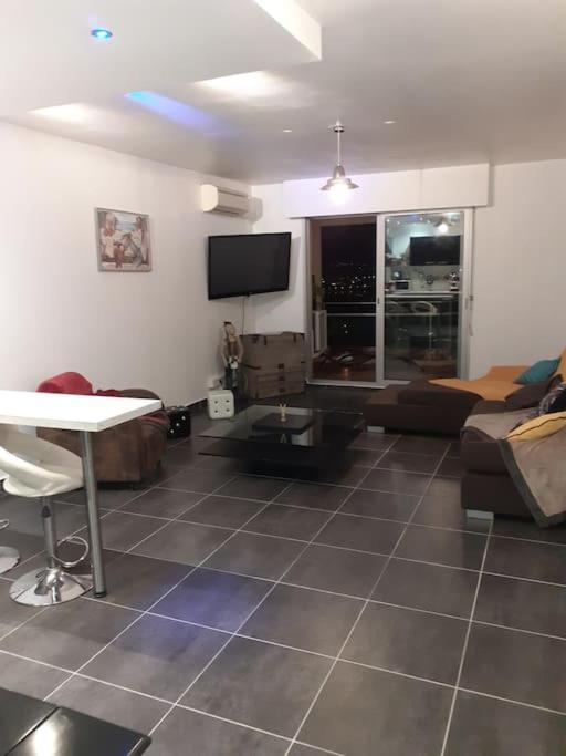 Appartement Vue Mer Avec Parking Ajaccio  Esterno foto